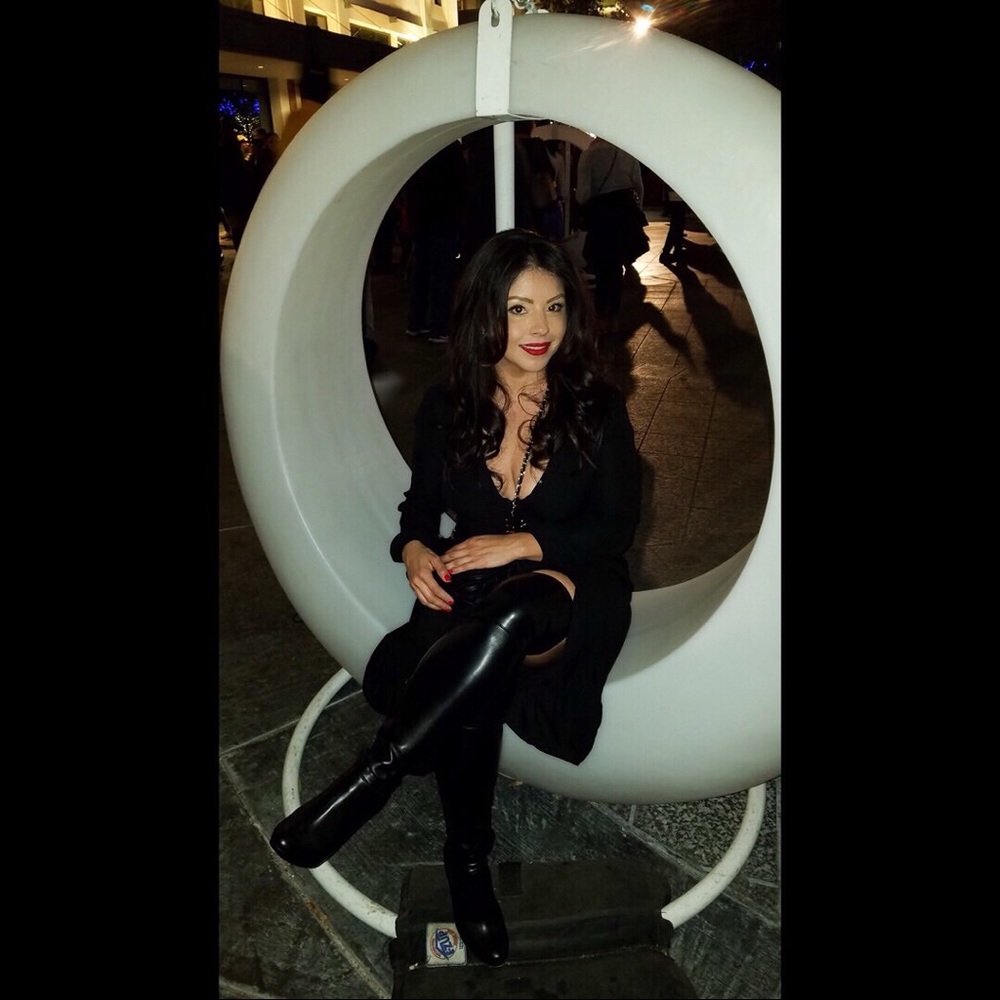 Meet your Posher, Carolina